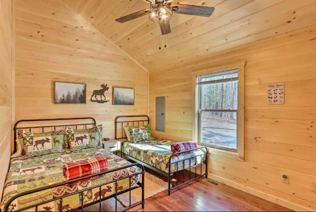 New Serene, Fun & Comfy Cabin- Covered Deck, Grill, Arcade Murphy Exterior foto